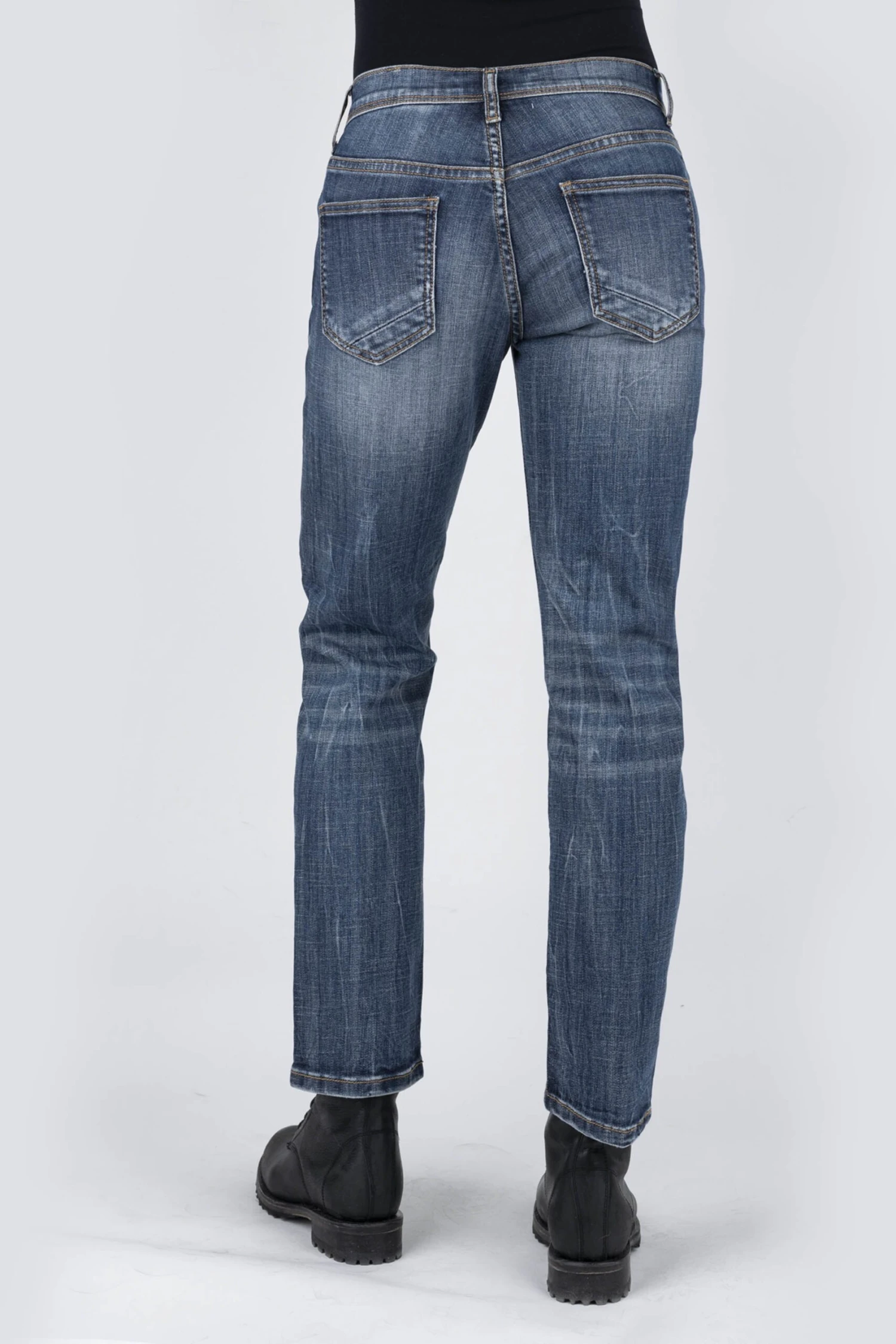 Stetson Relaxed Fit Tapered Jean - Image 2